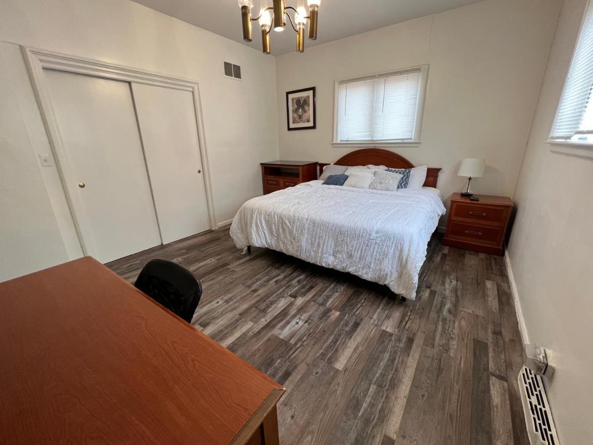 Pill Hill Mansion Hostel Чикаго Екстериор снимка