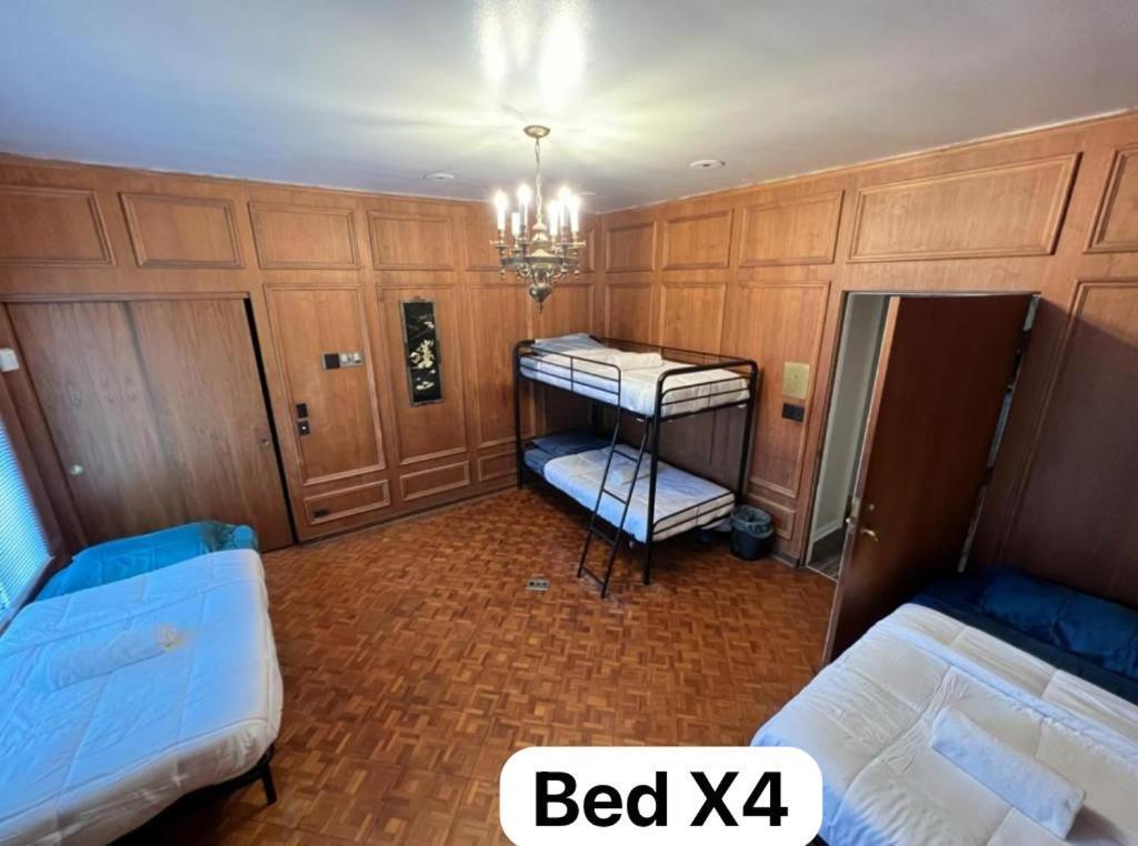 Pill Hill Mansion Hostel Чикаго Екстериор снимка