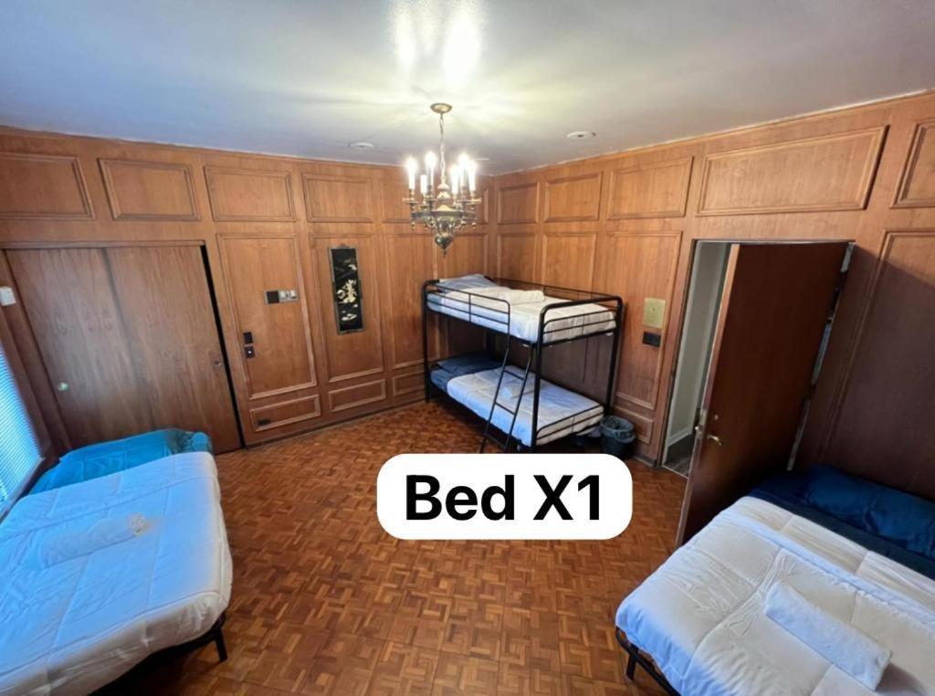 Pill Hill Mansion Hostel Чикаго Екстериор снимка