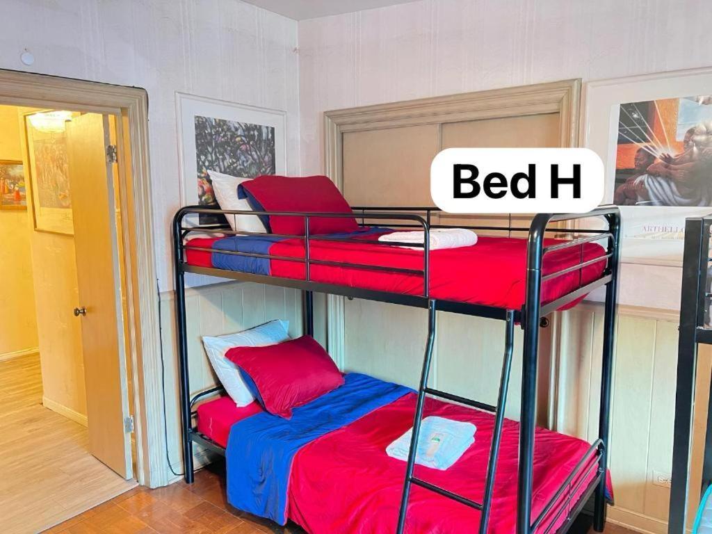 Pill Hill Mansion Hostel Чикаго Екстериор снимка
