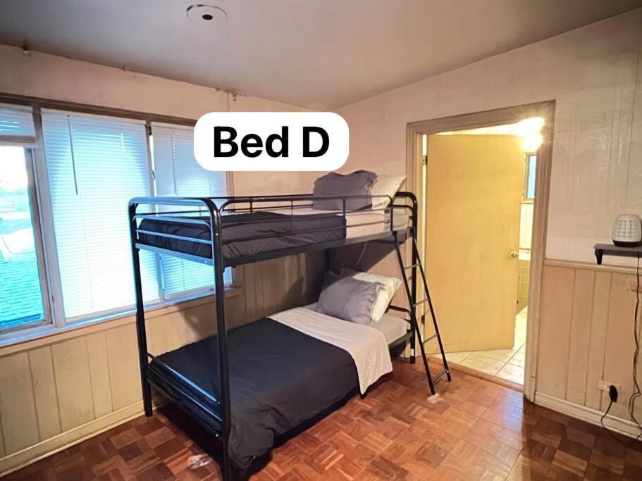 Pill Hill Mansion Hostel Чикаго Екстериор снимка